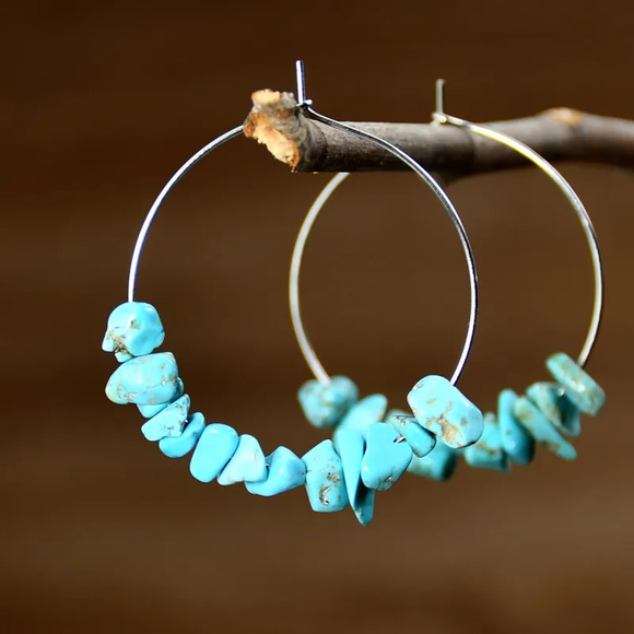 Vintage Style Resin Turquoise Earrings - Picture 2 of 2